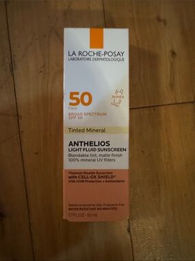 La Roche- Posay  Tinted Mineral SPF 50 Light Fluid Sunscreen - Tinted (50 ml)